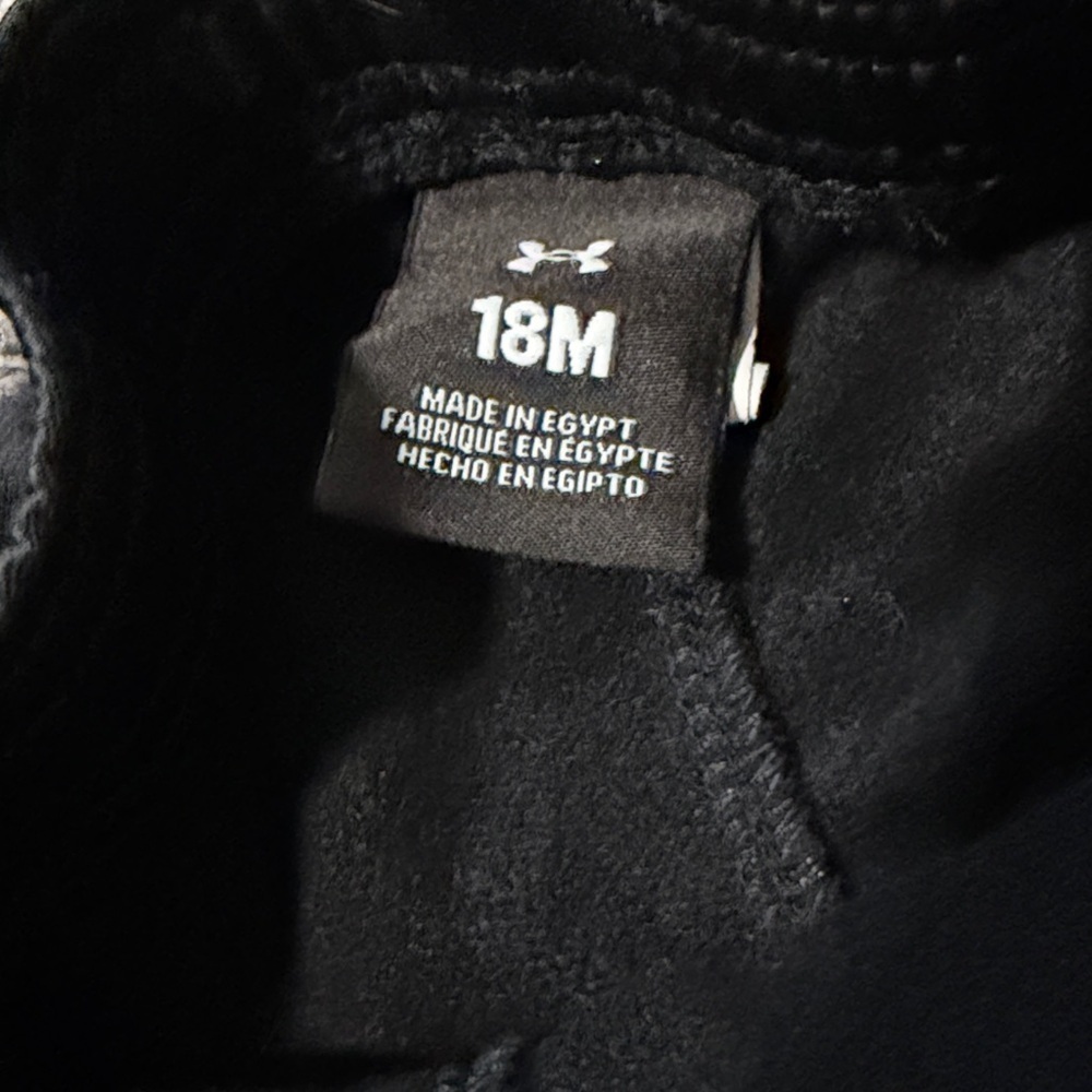 Under Armour Set - Picture 8 of 9